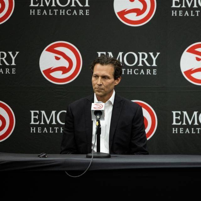 开云体育赛事-Doinb遭遇五持续失利，老鹰教练压力巨大！-开云体育赛事