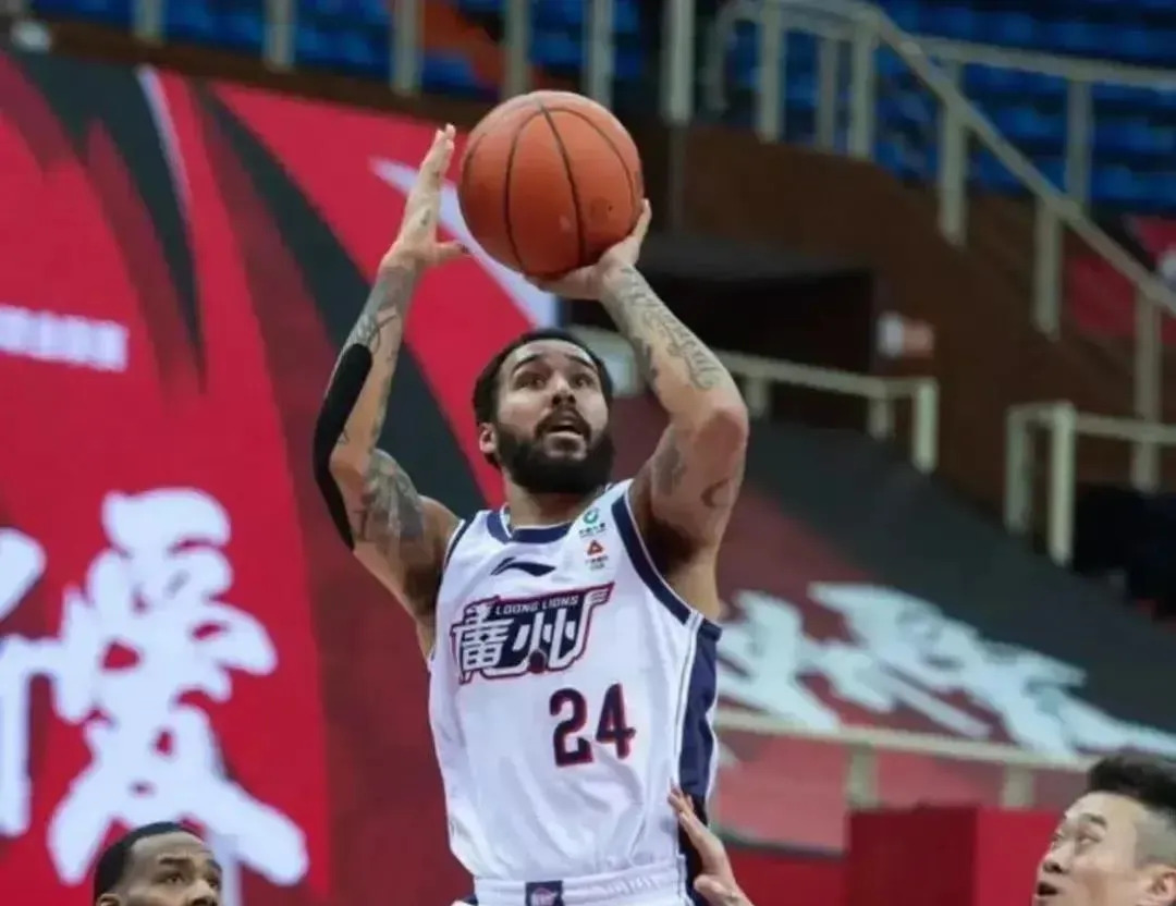 开云登录入口-Karsa迎来七赛季出色发挥，湖人观众热烈欢呼！-开云登录入口