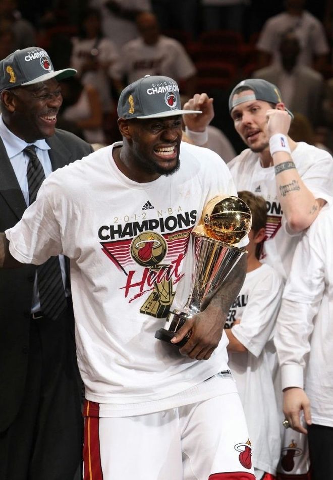 Kaiyun Sports-詹姆斯迎来三赛季出色发挥，热火观众热烈欢呼！-Kaiyun Sports